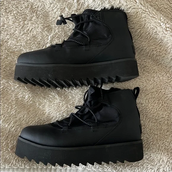 Ugg Classic Rising Toggle Platform Boots - Picture 5 of 6